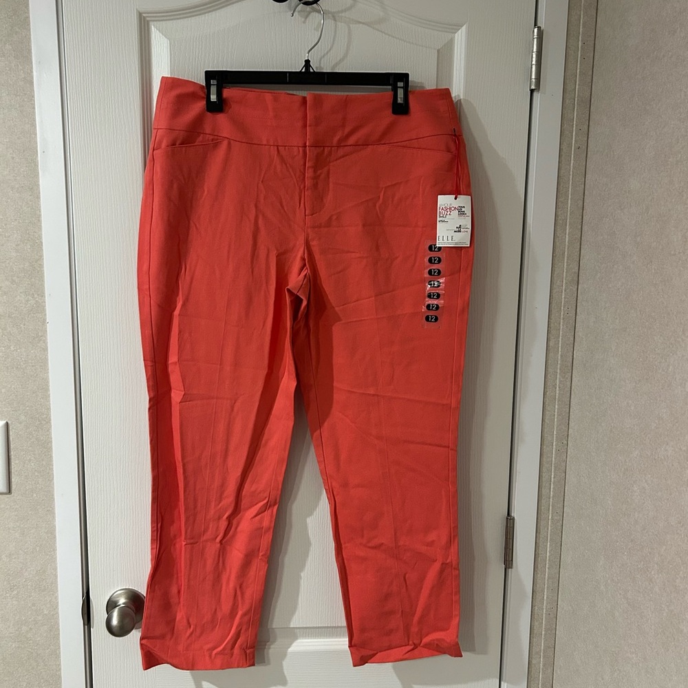 Elle Capris Curvy NWT 12